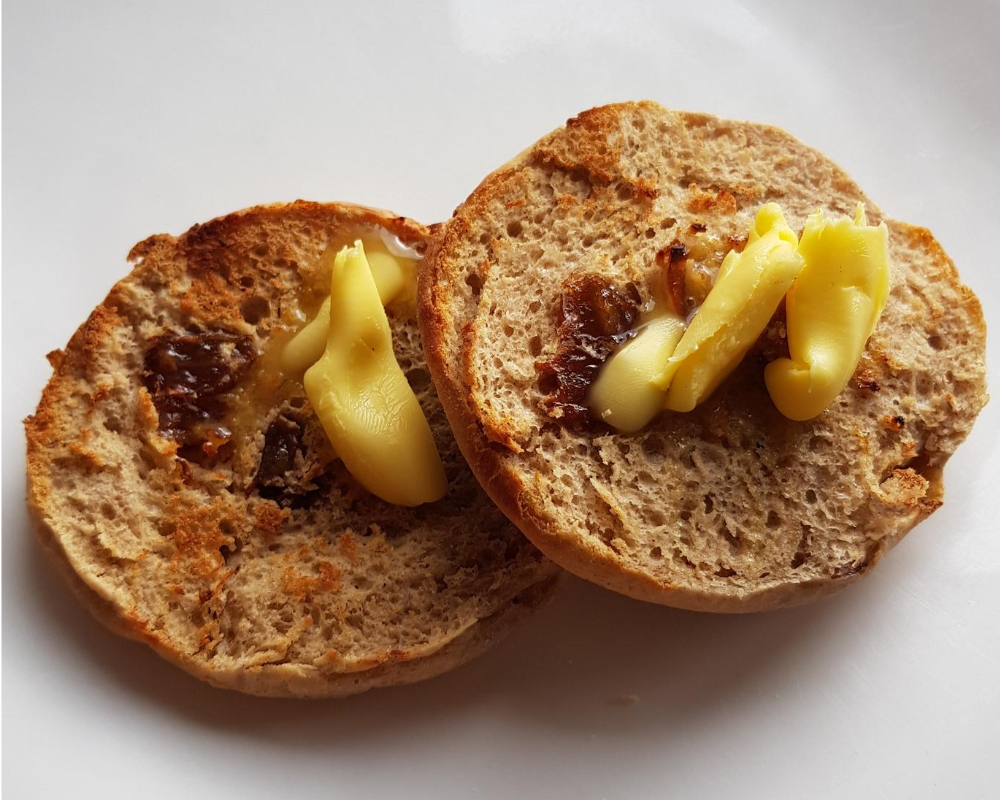 Spiced fruit English muffin